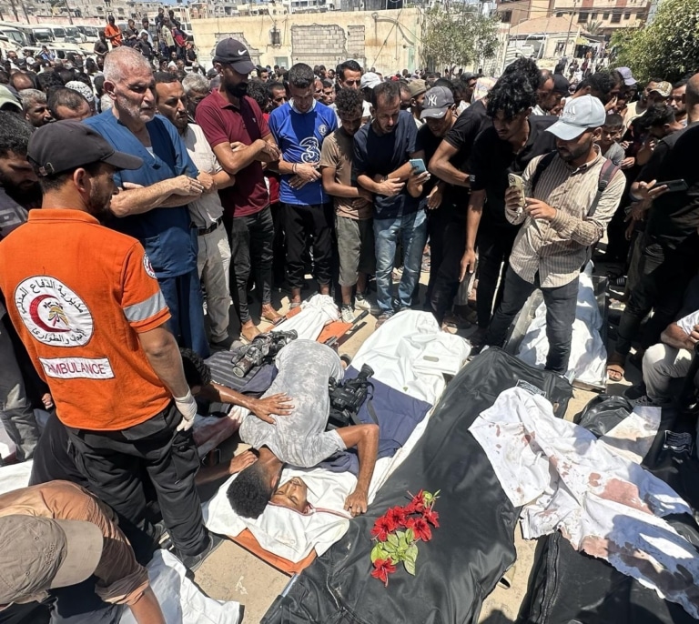 Un doble ataque israelí contra un hospital en Gaza mata a 20 personas, entre ellas, 5 periodistas