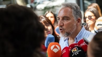 El PP acusa de "negligencia" al Gobierno por el nivel de emergencia frente a los incendios y Marlaska mira a las CCAA
