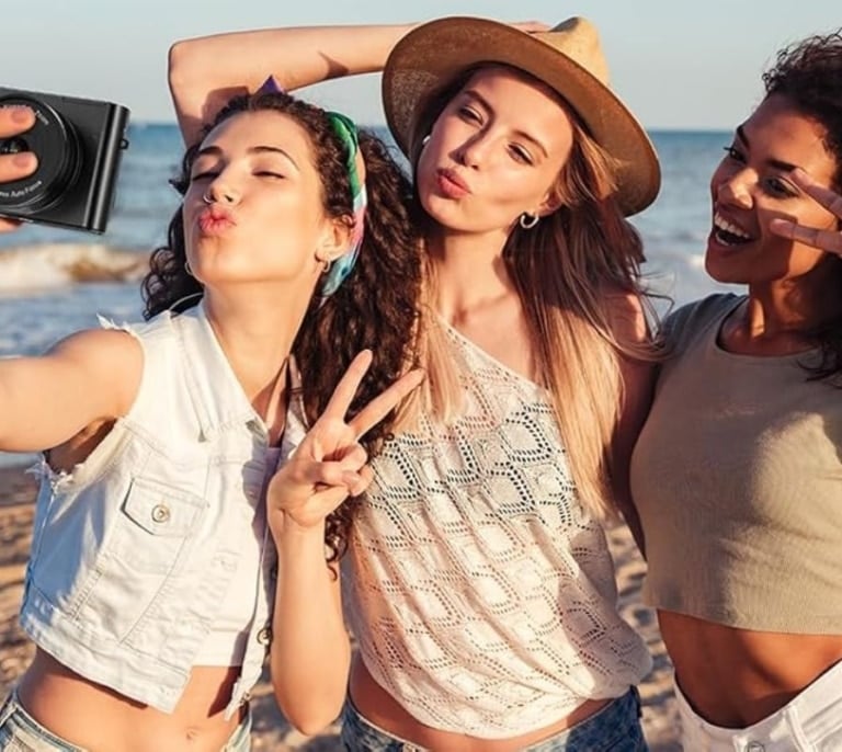 Esta es la cámara digital perfecta para crear contenido o para tomar recuerdos ¡por menos de 100€!