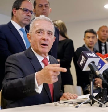 El Tribunal Superior de Bogotá ordena la libertad del expresidente Álvaro Uribe