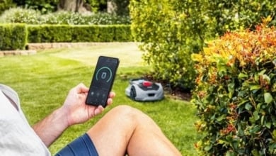 Así es el robot cortacésped de Cecotec que corta hasta 500 m² con precisión, se controla desde el móvil y no necesita vigilancia