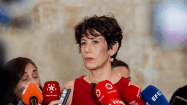 Saiz acusa a Clavijo de "deslealtad" por sus críticas al traslado de menores solicitantes de asilo