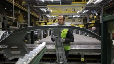 El sector del automóvil reduce un 55% sus ganancias en el exterior durante el primer semestre