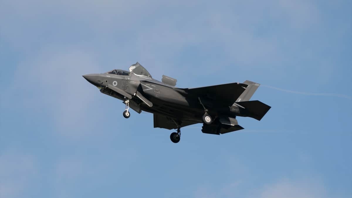 Un avión F35 de la RAF despega en Nordfolk (Reino Unido).