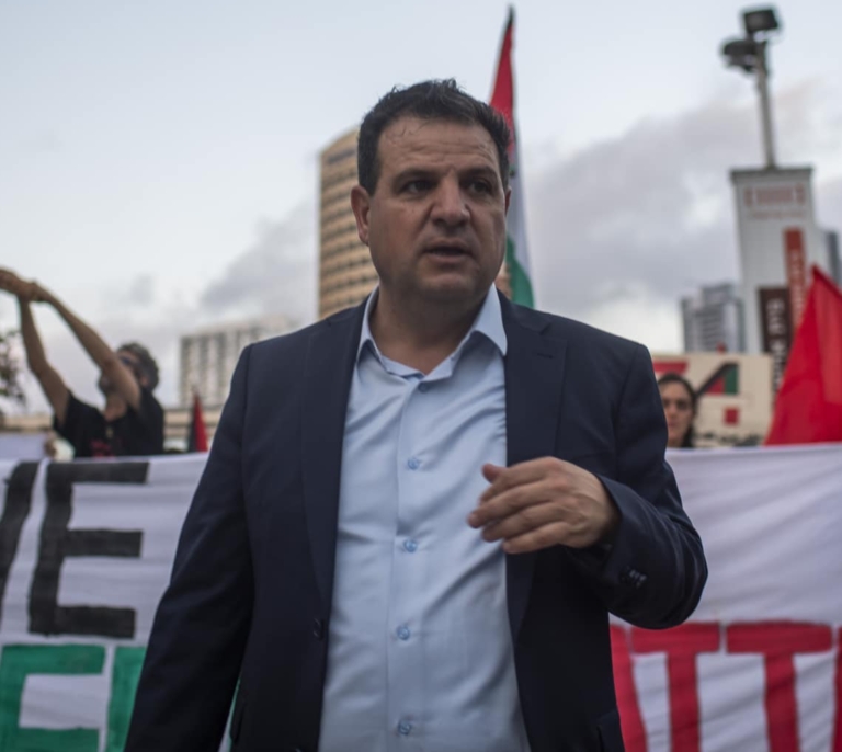 “Las clases medias de Israel y Palestina se están marchando. Vamos hacia una guerra de fanáticos”