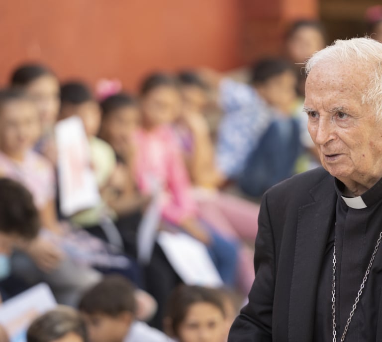 Hospitalizan al cardenal Antonio Cañizares