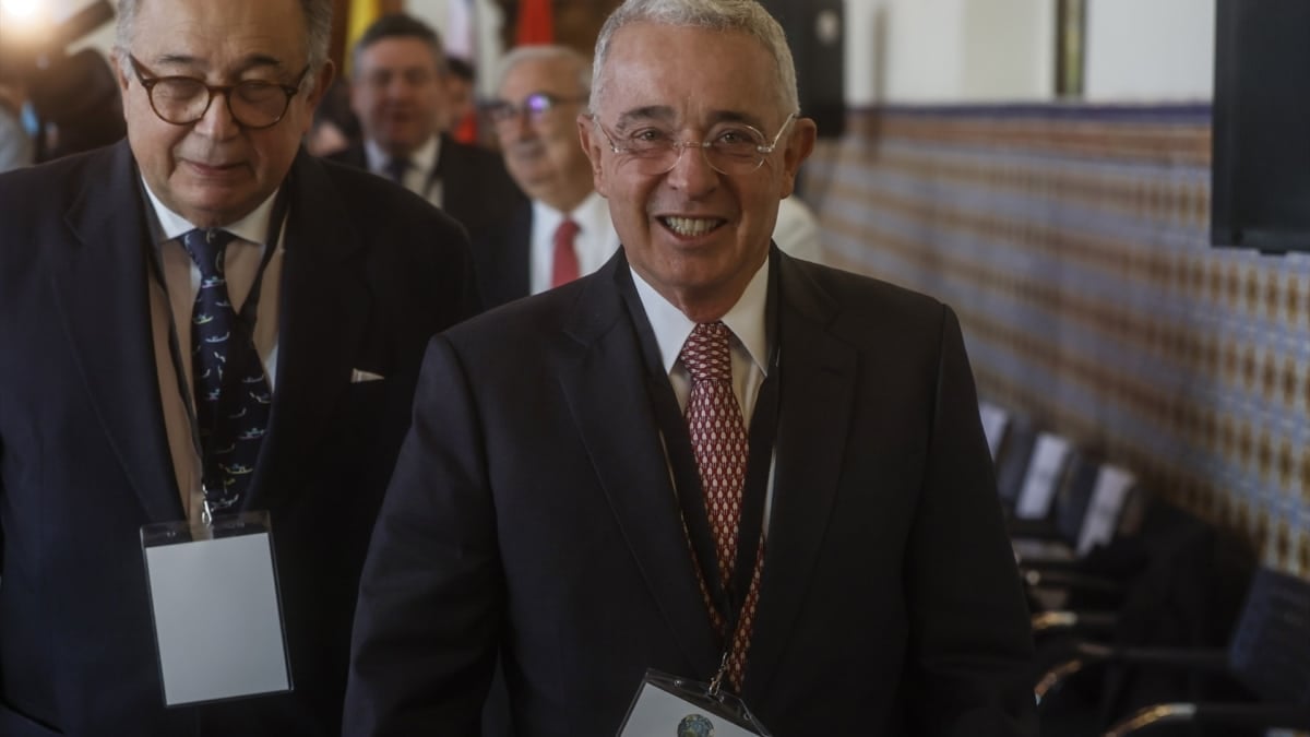 El expresidente de Colombia Álvaro Uribe, condenado a 12 años de prisión domiciliaria