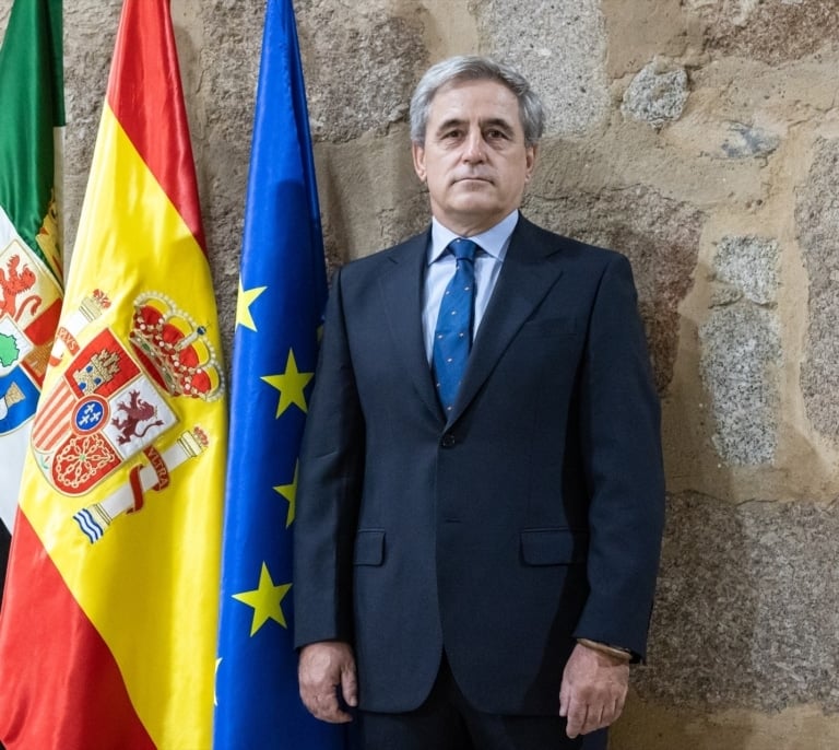 Dimite Ignacio Higuero, consejero de Vox en Extremadura, tras ser acusado de falsear su currículum