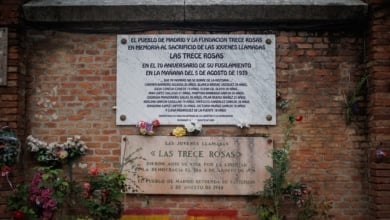 Sánchez recuerda a las Trece Rosas fusiladas "Que sus nombres no se borren de la historia"