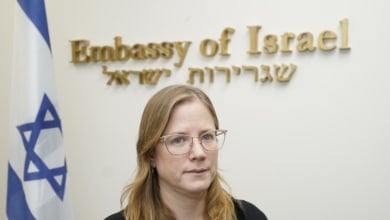 Israel seguirá sin embajador en Madrid y nombra como encargada de negocios a la ex embajadora en Irlanda