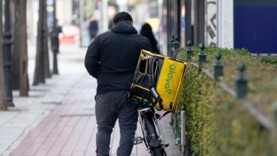 Glovo advierte de que su continuidad en España está en duda