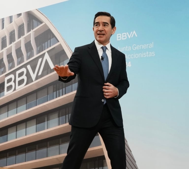 BBVA avisa de que si el Gobierno veta la fusión con Sabadell podría no alcanzar "gran parte de los ahorros de costes"