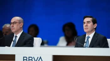 BBVA abona el terreno para retirar su opa tras el doble golpe del Gobierno y los accionistas del Sabadell