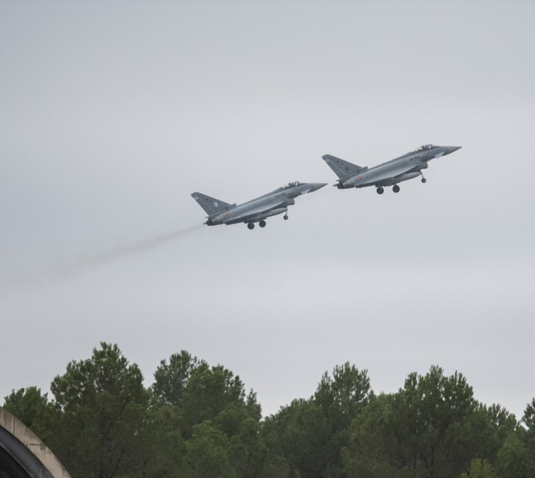 Defensa descarta la compra de cazas F-35 estadounidenses y apuesta por las alternativas europeas como el Eurofighter
