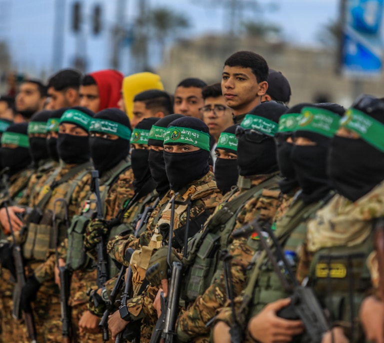 Así es el sistema secreto de pagos de Hamás a los funcionarios de Gaza que sortea la guerra