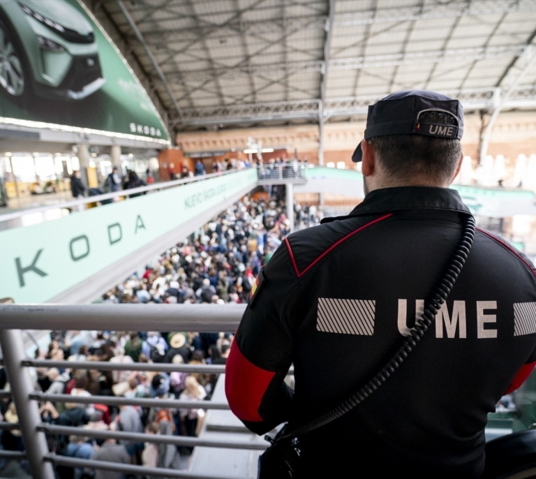 Un cabo destinado en la UME, condenado por acosar sexualmente durante años a una soldado: "Con esto ya tengo para tocarme una semana entera"