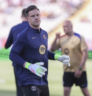 Ter Stegen mantiene el pulso abierto con Laporta y no firma el [...]