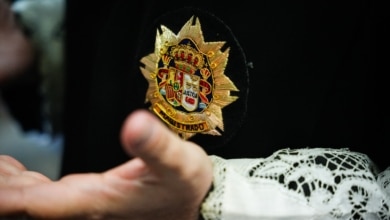 Condenado un hombre que se hizo pasar por dos mujeres de su familia para estafar 3.000 euros en La Rioja