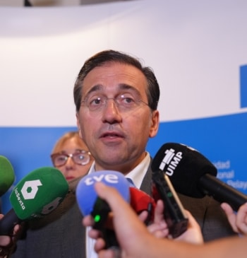 Albares acusa al PP de hacer "demagogia" con el contrato de Huawei [...]