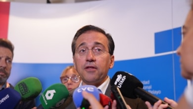 Albares acusa al PP de hacer "demagogia" con el contrato de Huawei y pide "no alarmar": "La seguridad está garantizada"