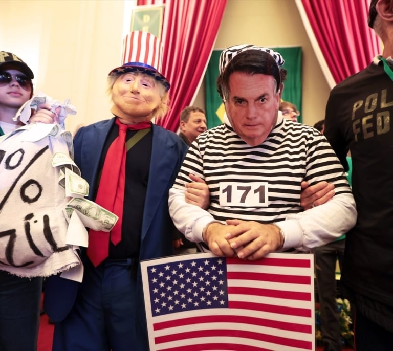 Prisión domiciliaria para Bolsonaro, ante el riesgo de fuga del ex presidente brasileño