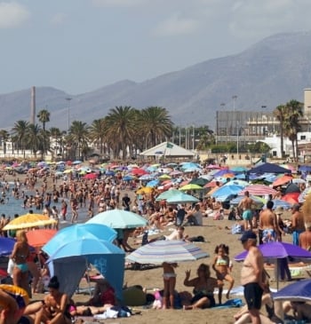 España vuelve a batir récord de turistas hasta junio con 44,5 millones [...]