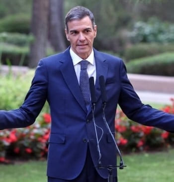 Andalucía acusa a Sánchez de "hechos xenófobos" en el reparto de menores