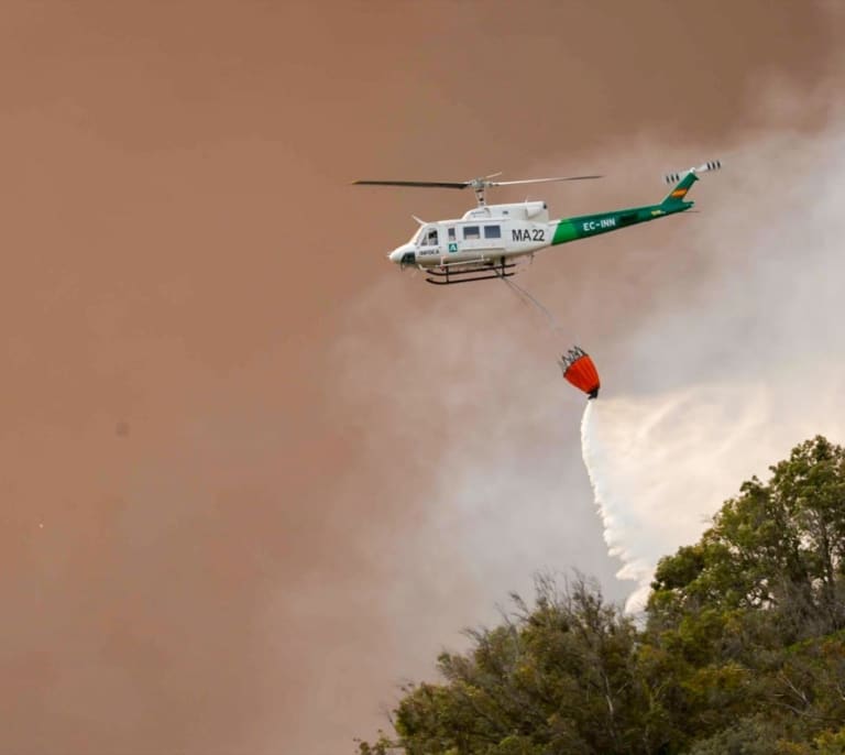 El incendio en Tarifa obliga a evacuar a 1.500 personas mientras continúa el aviso por emergencia 1