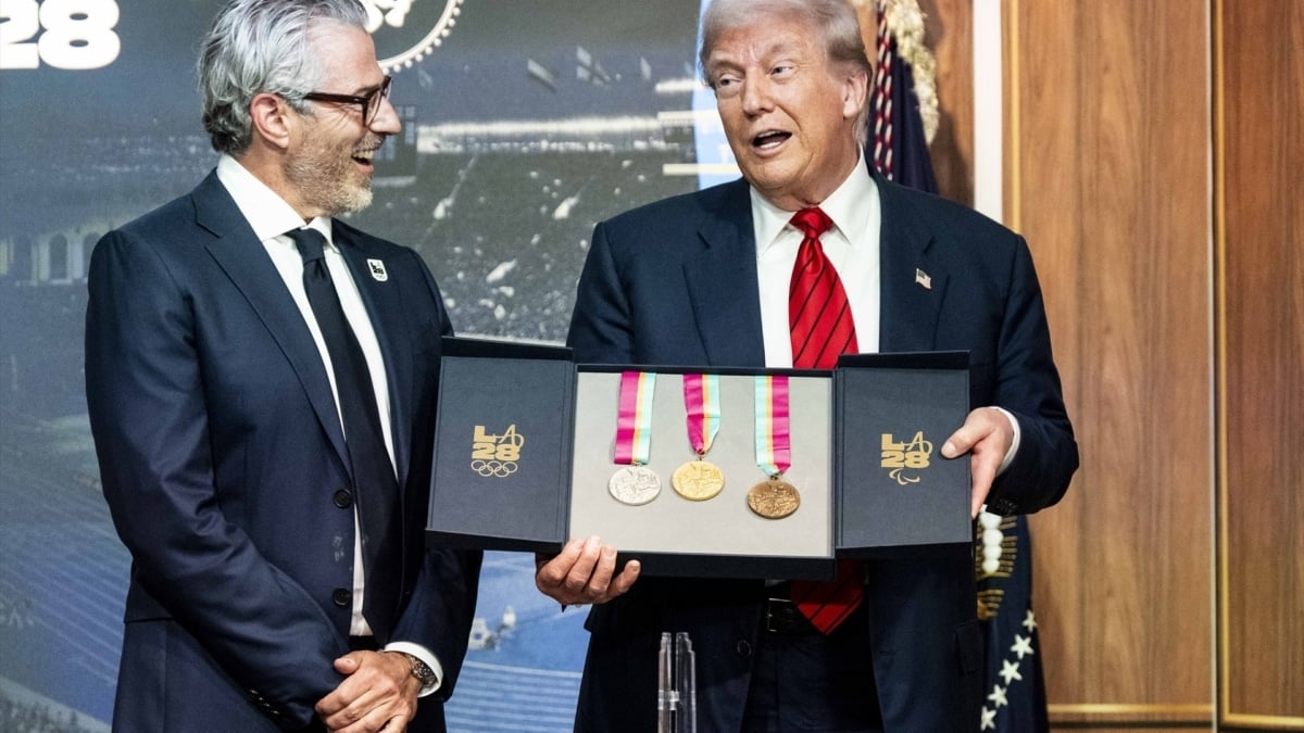 Imagen de Donald Trump con las medallas olímpicas