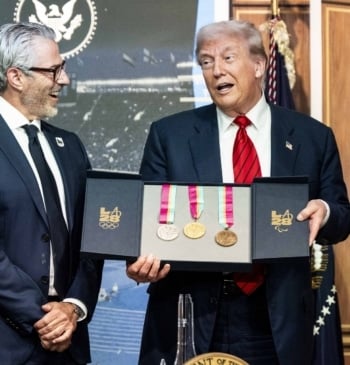 Trump crea un grupo de trabajo para que EE.UU esté "completamente preparado" [...]
