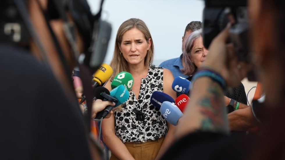 Aagesen pide "unidad" ante los incendios, "un aviso de que el cambio climático está ahí"