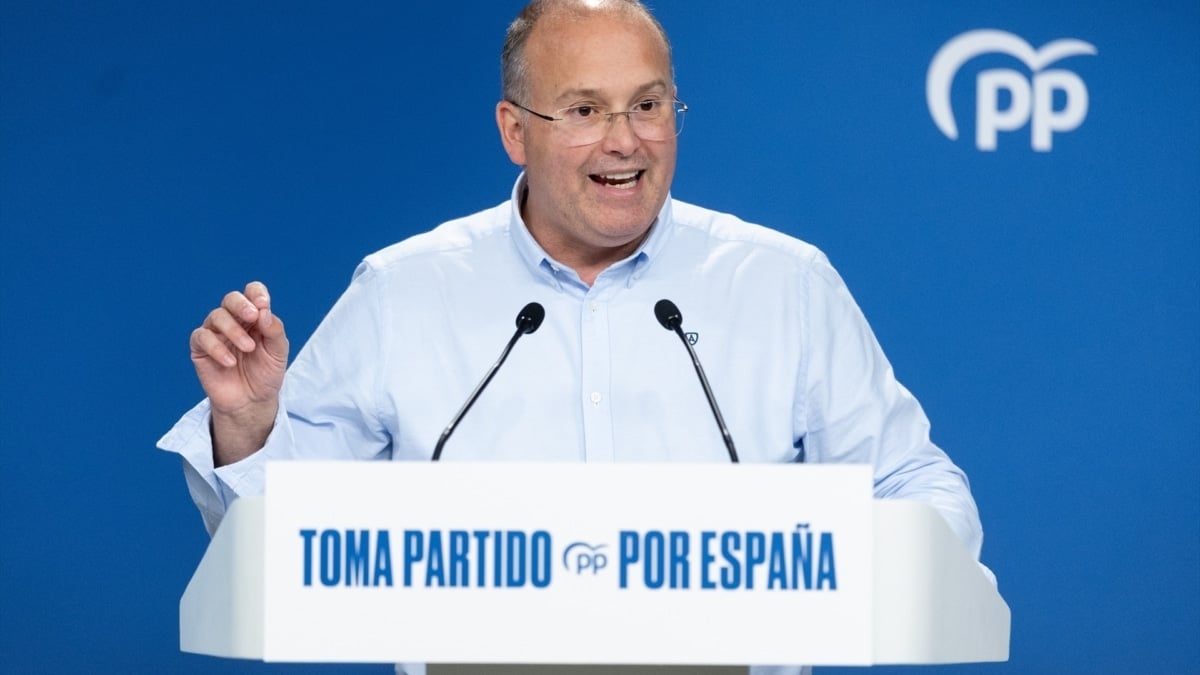 Tellado vuelve a cargar contra la directora general de Protección Civil calificándola de "hooligan del PSOE"