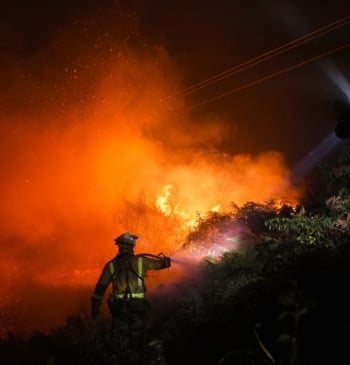 Noche crítica por incendios graves en seis comunidades autónomas