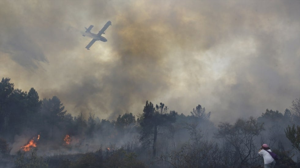 Bruselas confirma el despliegue de dos aviones cisterna desde Francia para ayudar a la extinción de incendios en España