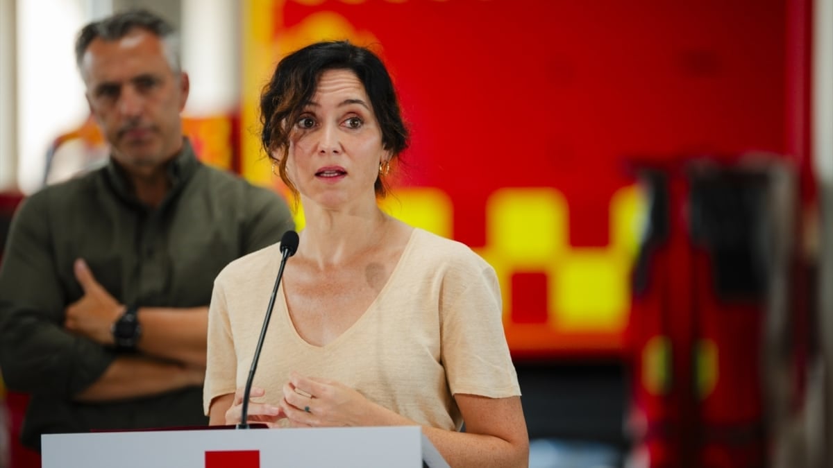 El Gobierno de Ayuso llevará al Supremo el decreto de reparto de migrantes