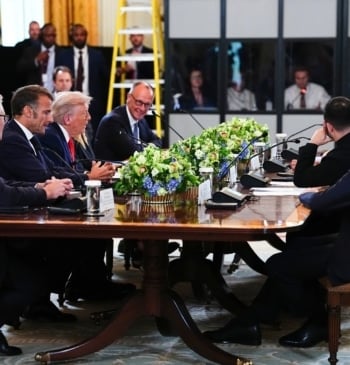 El 'equipo Europa' presiona a Trump sobre las garantías de seguridad para [...]