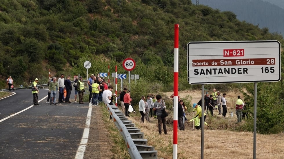 Los vecinos de La Reina (León), en Picos de Europa, regresan a casa tras los de Valdeón