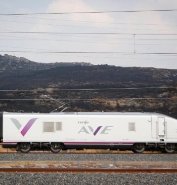 Renfe refuerza con 245 autobuses los trayectos entre Madrid, Logroño y Bilbao [...]