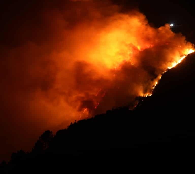 Mejoran las perspectivas de controlar los 18 incendios graves que aún siguen activos