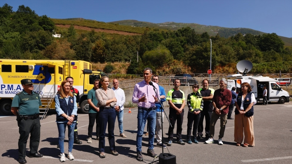 La bajada de temperaturas da un respiro a la ola de fuegos