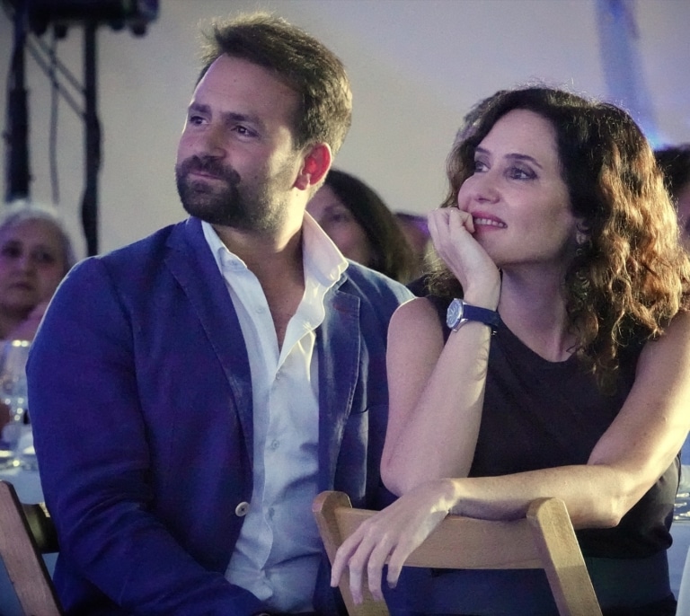 Ayuso, sobre la quita de la deuda de Sánchez: "¡Cómo se puede tener la cara tan dura!"