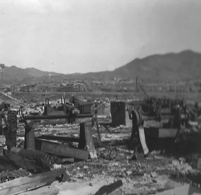 Devastación en la zona cero, Nagasaki. Fotografía inédita de Ellis Clare Clements