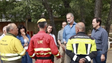Los reyes visitan las zonas más afectadas por los incendios en Sanabria y Las Médulas