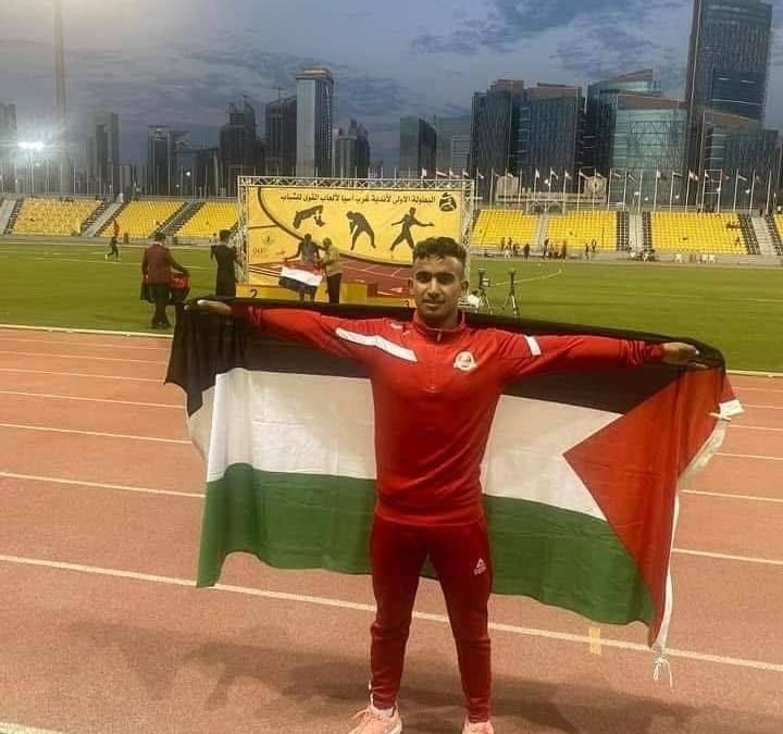 Asesinado un conocido atleta palestino mientras buscaba comida en un polémico centro de distribución