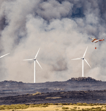 La reactivación de incendios obliga a nuevos desalojos en León, Zamora, Salamanca [...]