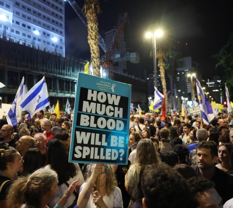 Hamás aprueba un alto el fuego de 60 días pero Israel demora su respuesta