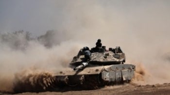 El ejército israelí comienza a replegarse a las líneas establecidas en el acuerdo de alto el fuego en Gaza