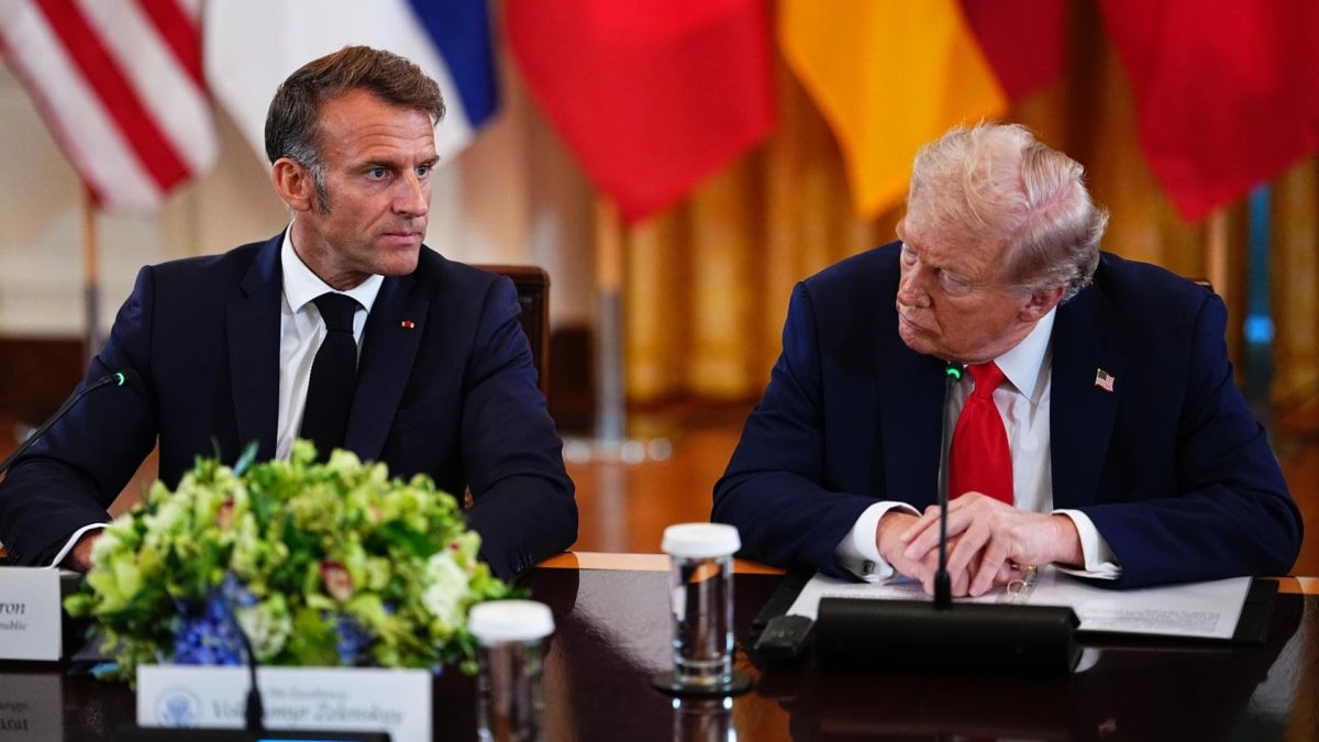 Emmanuel Macron (i) y Donald Trump en la Casa Blanca