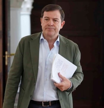 Mañueco encara su declaración por los incendios en las Cortes como un [...]
