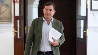 Mañueco encara su declaración por los incendios en las Cortes como un arranque de precampaña